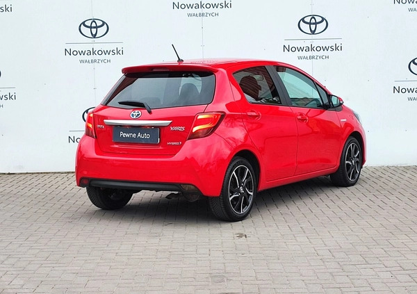 Toyota Yaris cena 46900 przebieg: 154535, rok produkcji 2015 z Wałbrzych małe 277